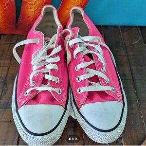 Women’s PINK converse size 9